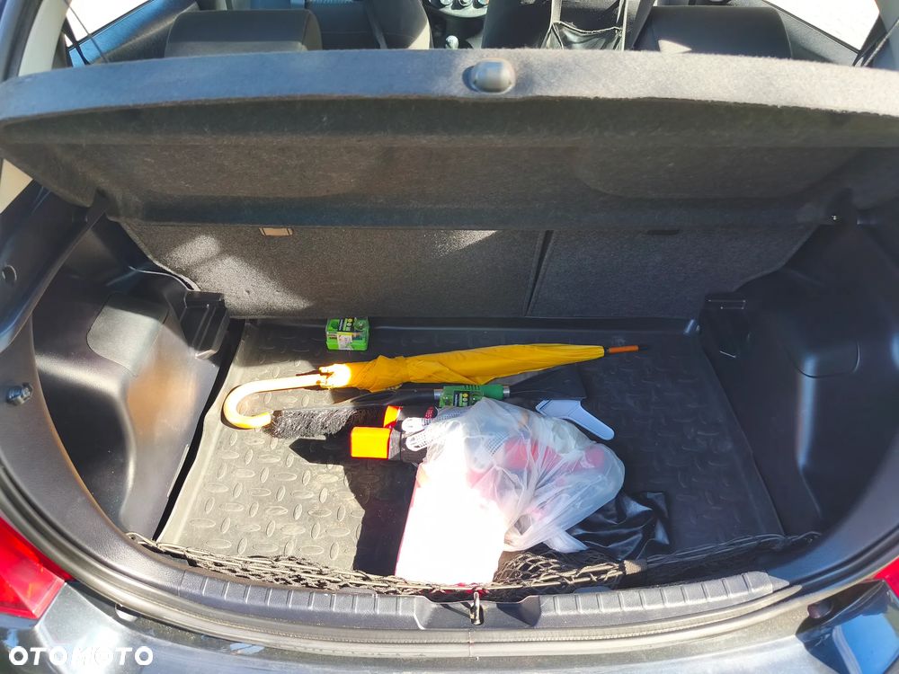 Toyota Yaris 1.0 Sol - 21
