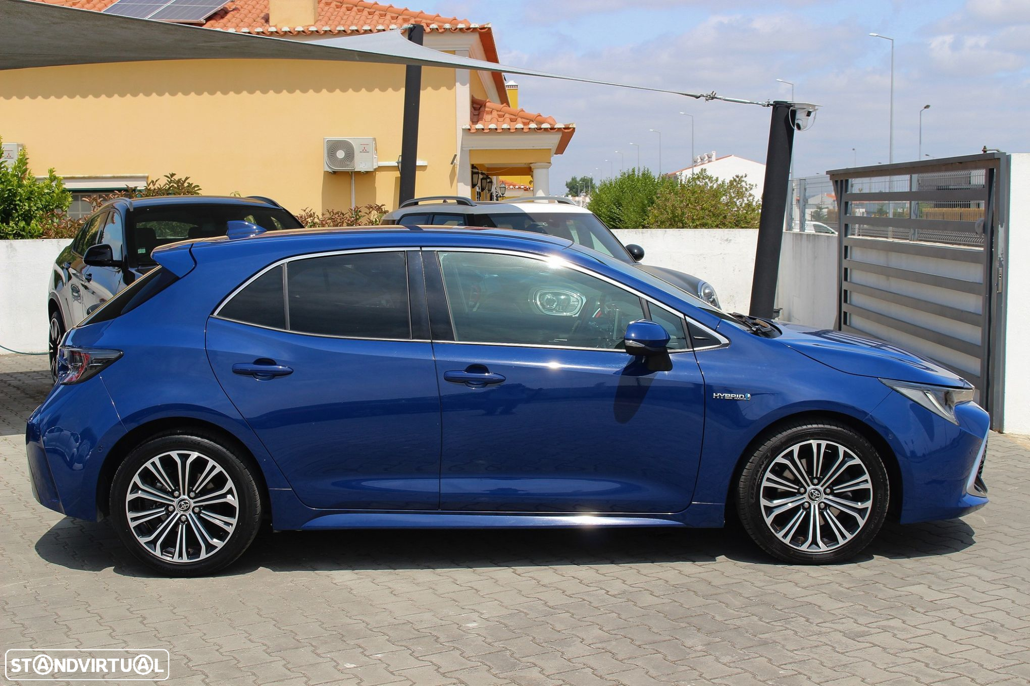Toyota Corolla 2.0 Hybrid Exclusive - 19