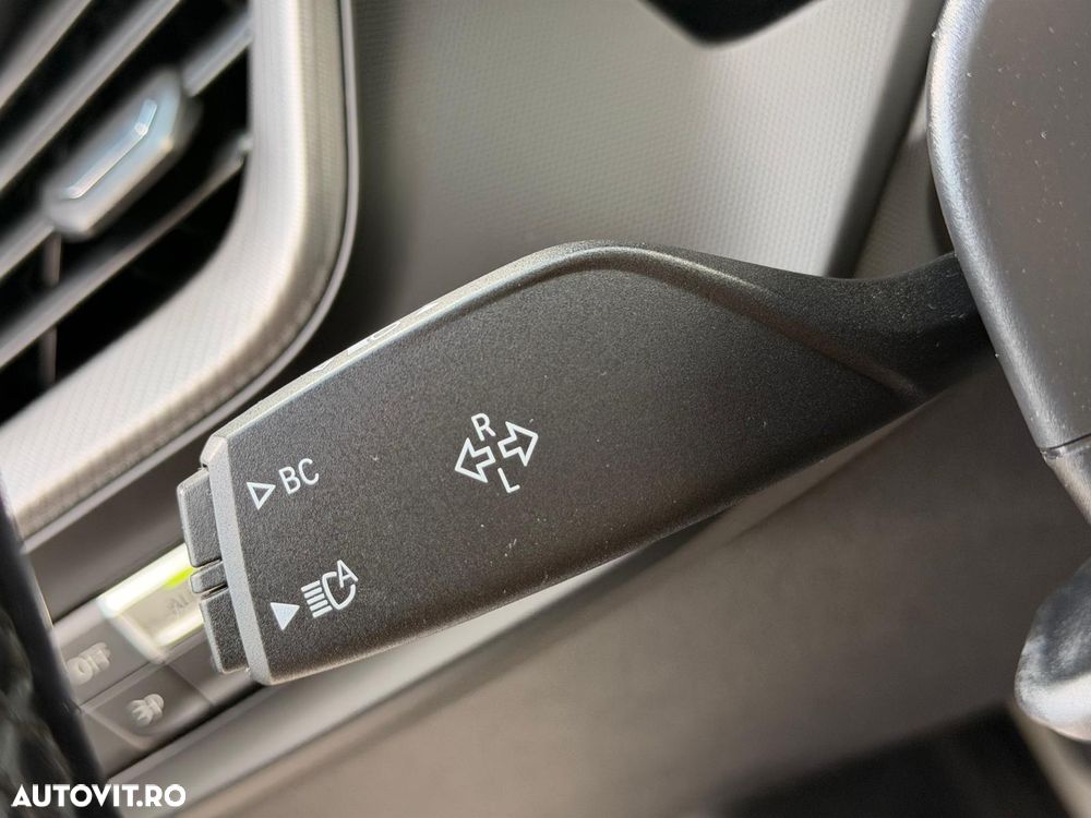 BMW Seria 1 118i Aut. M Sport - 26