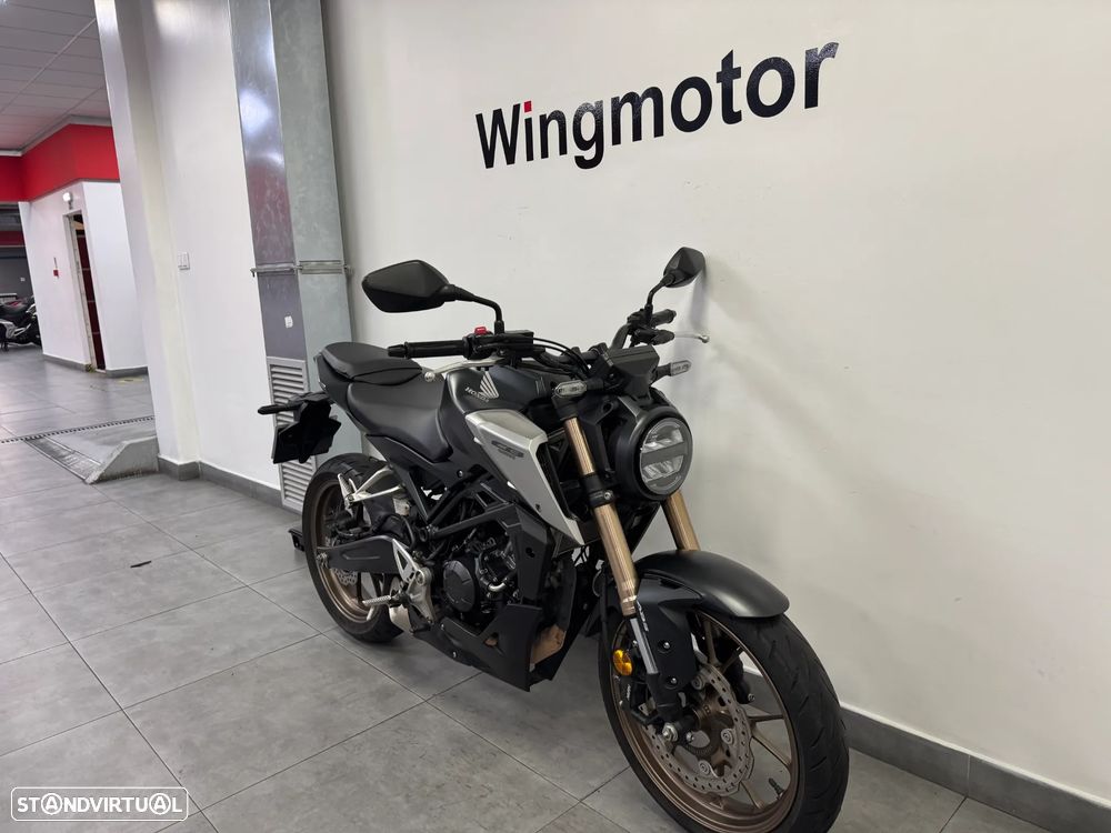 Honda CB 125 R - 3