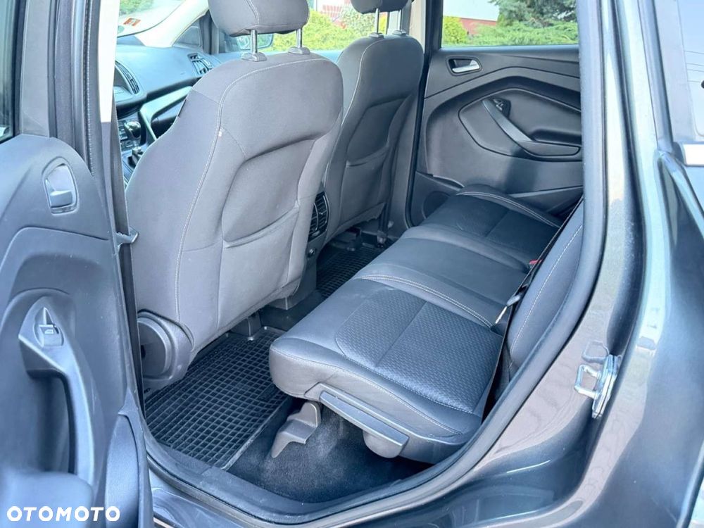 Ford Kuga - 14