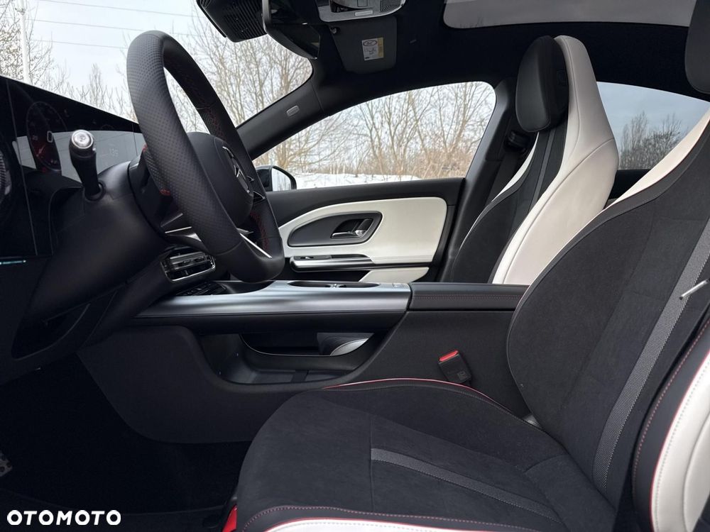 Mercedes-Benz CLA - 10