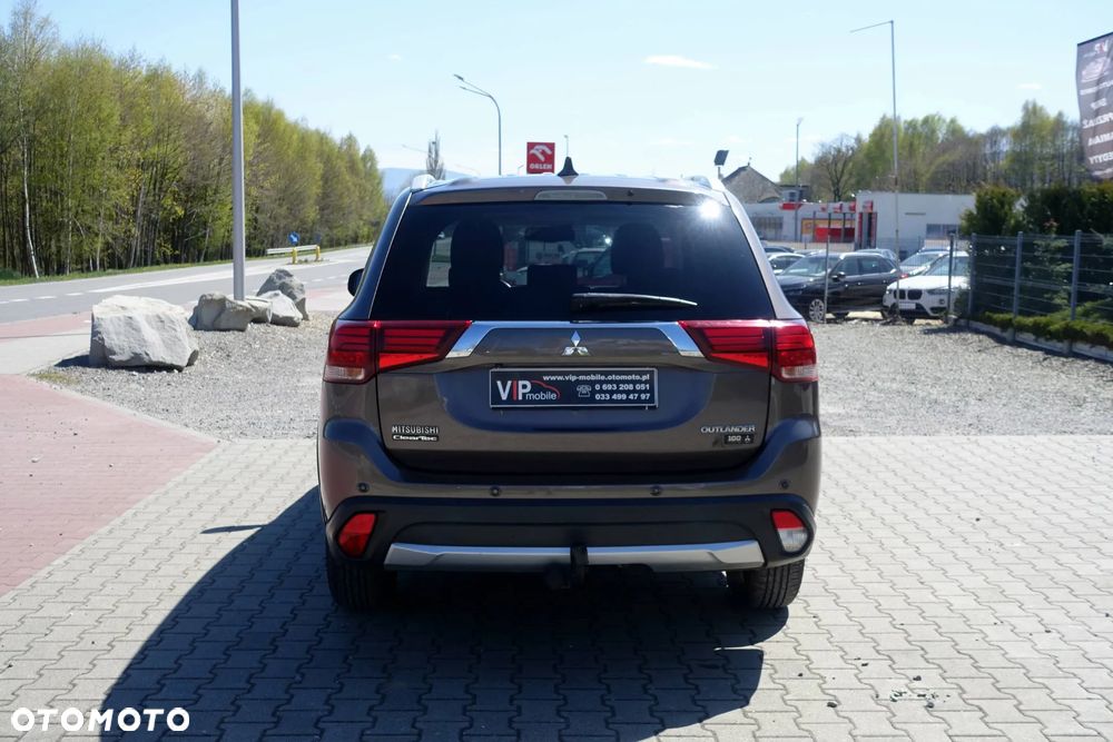 Mitsubishi Outlander 2.2 DI-D 4WD Intense - 6