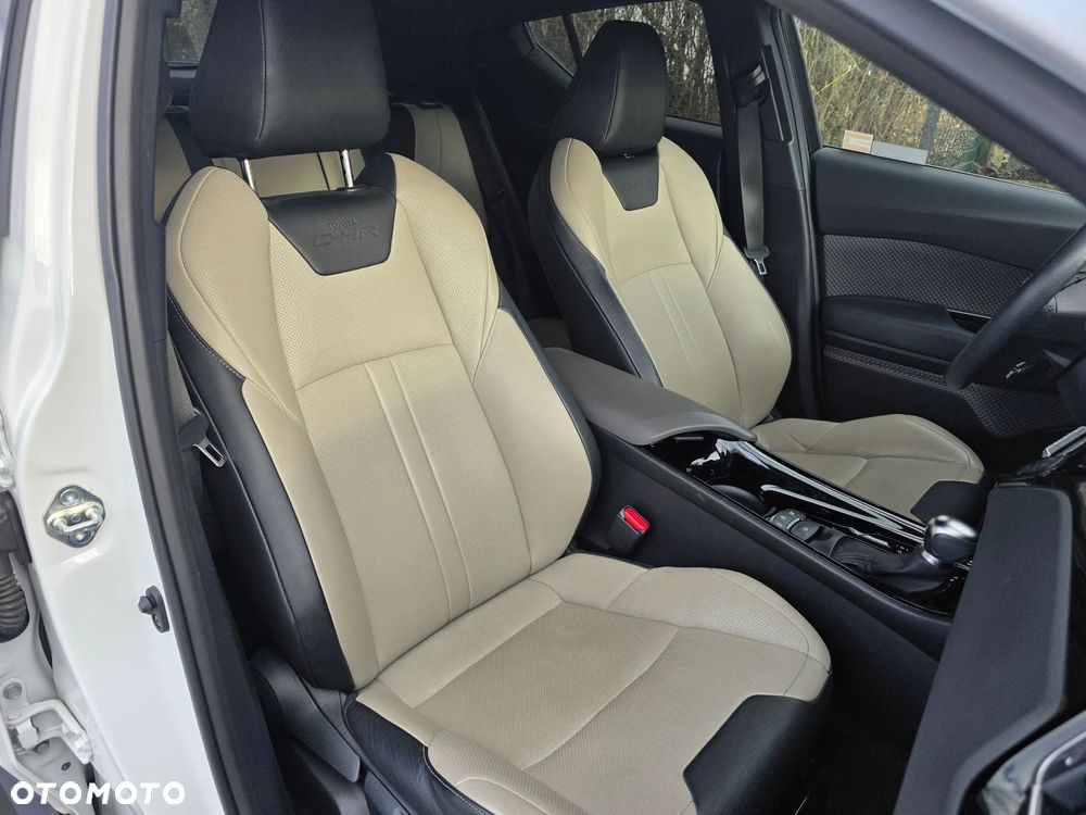 Toyota C-HR 2.0 Hybrid Executive - 16