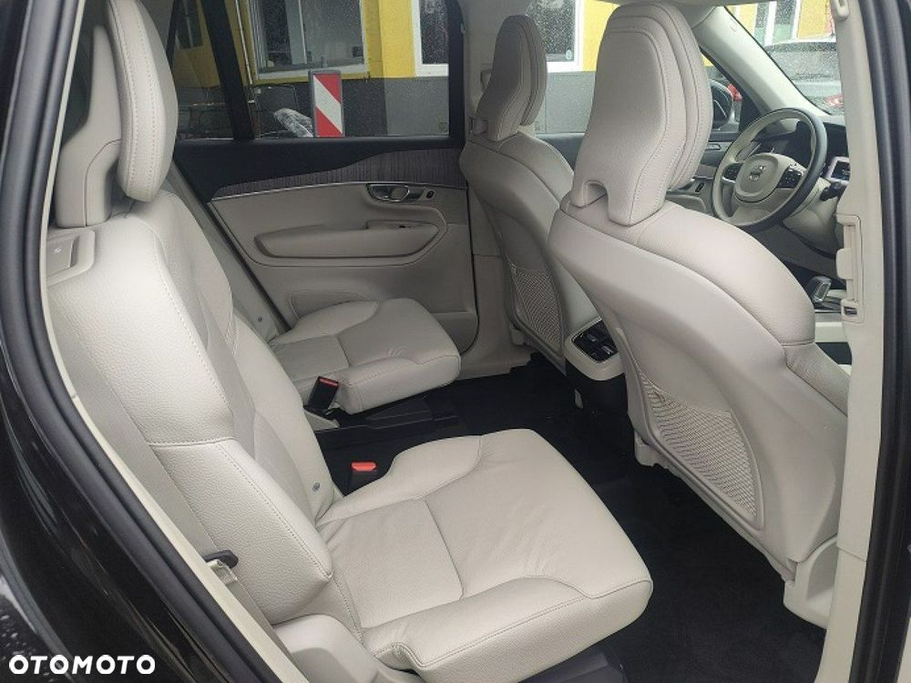 Volvo XC 90 - 18