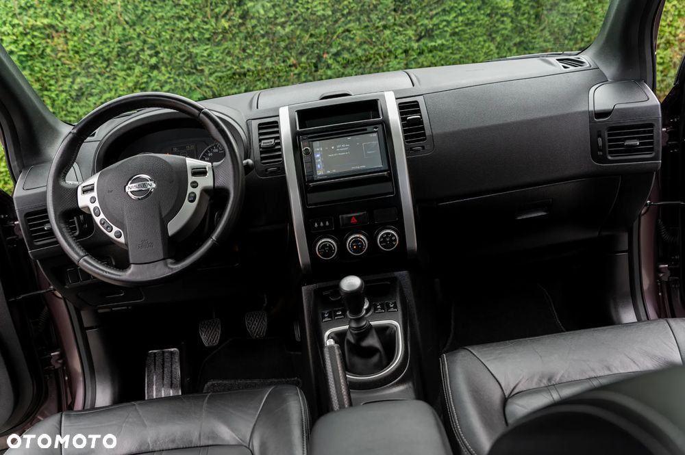 Nissan X-Trail 2.0 dCi 4x4 DPF SE - 33
