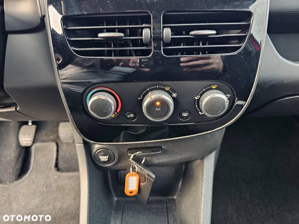 Renault Clio - 27