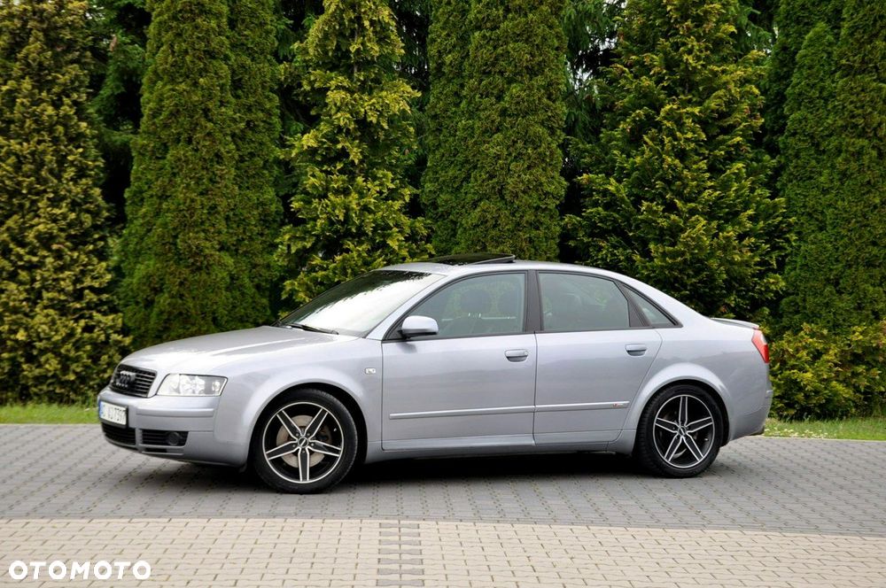 Audi A4 Limousine - 11