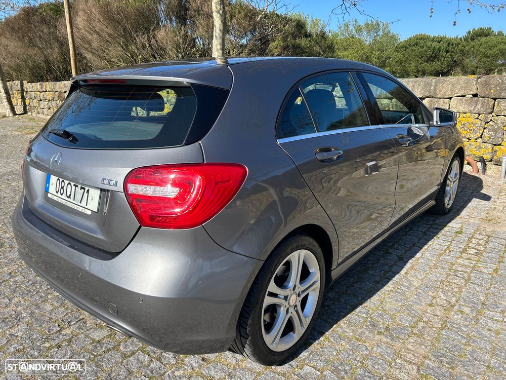 Mercedes-Benz A 180 CDI (BlueEFFICIENCY) Urban - 2