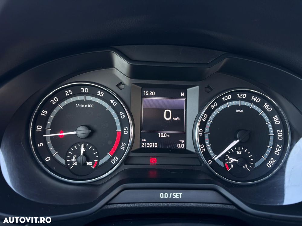 Skoda Octavia 2.0 TDI (Green tec) 4x4 DSG Scout - 15