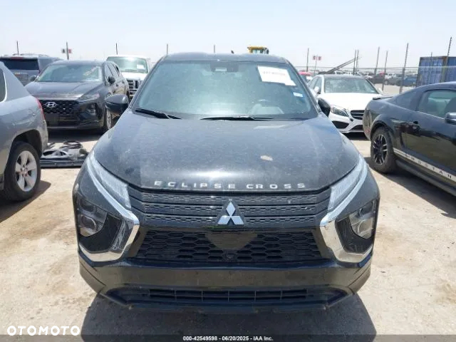 Mitsubishi Eclipse Cross - 14