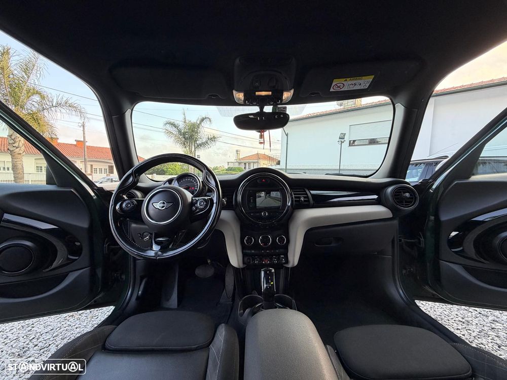 MINI 5 Portas Cooper D 4Business Auto - 15