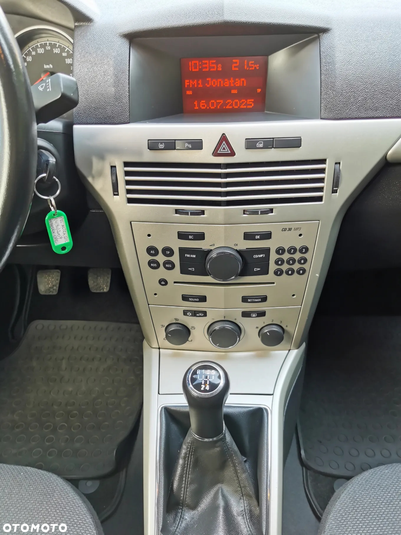 Opel Astra III GTC 1.4 Cosmo - 18