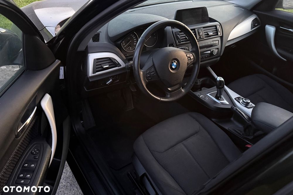 BMW Seria 1 116i - 11