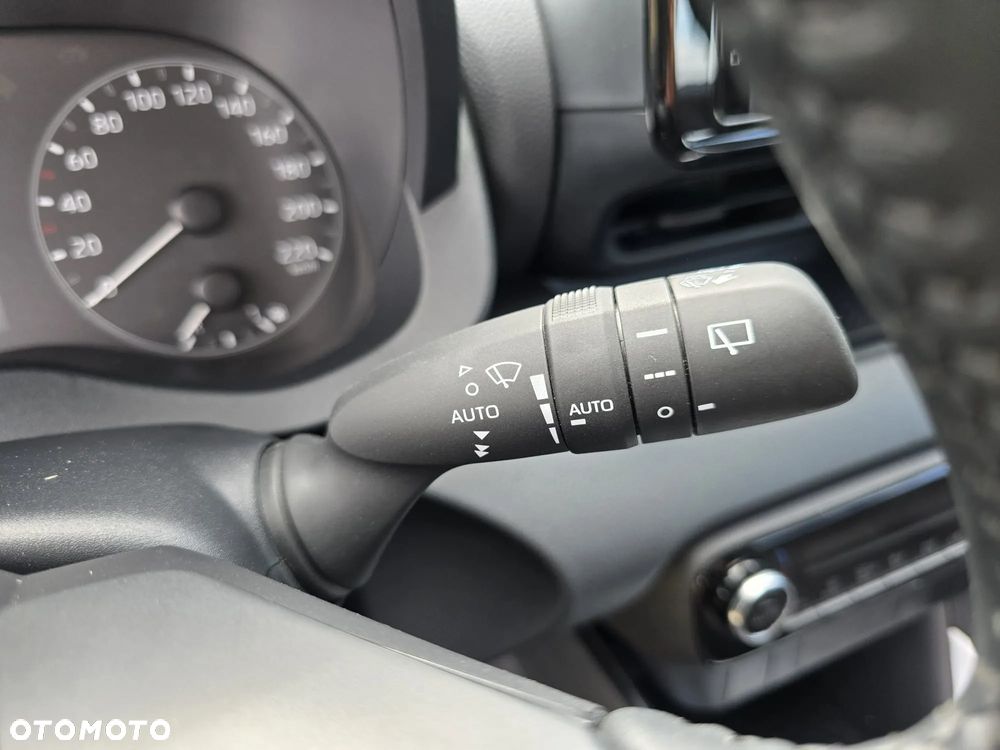 Toyota Yaris Hybrid 1.5 Selection Style - 8