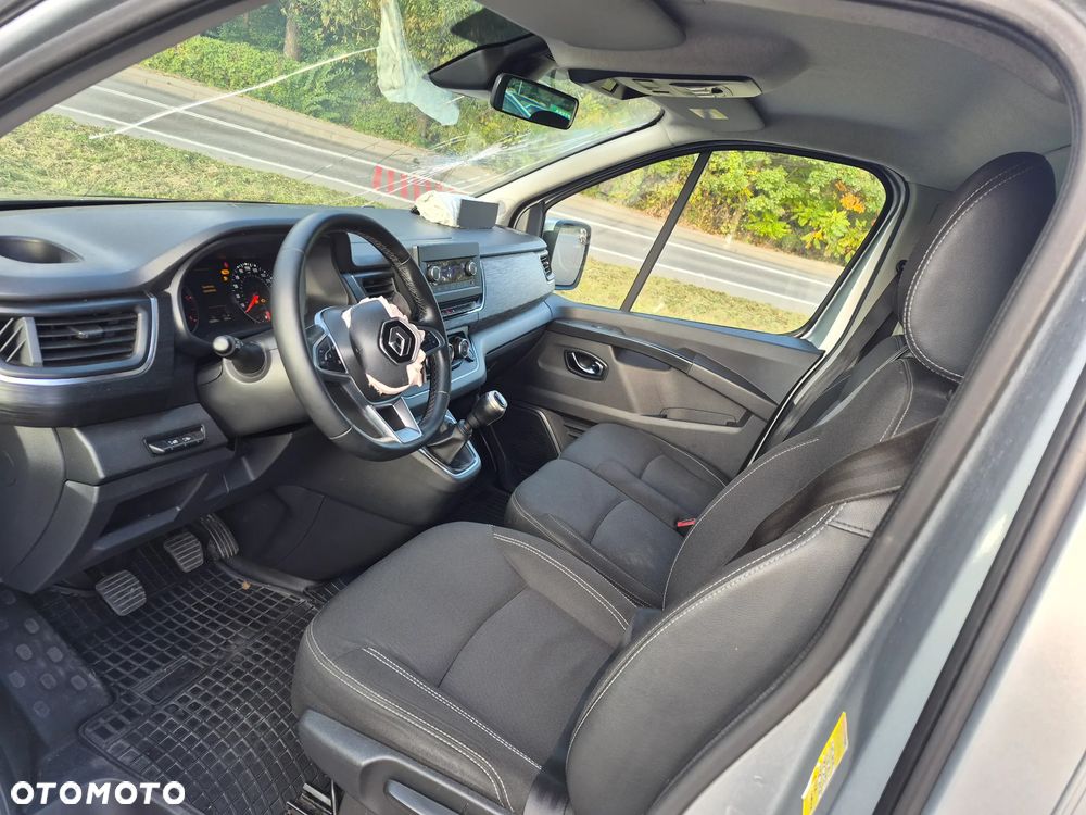 Renault Trafic - 12