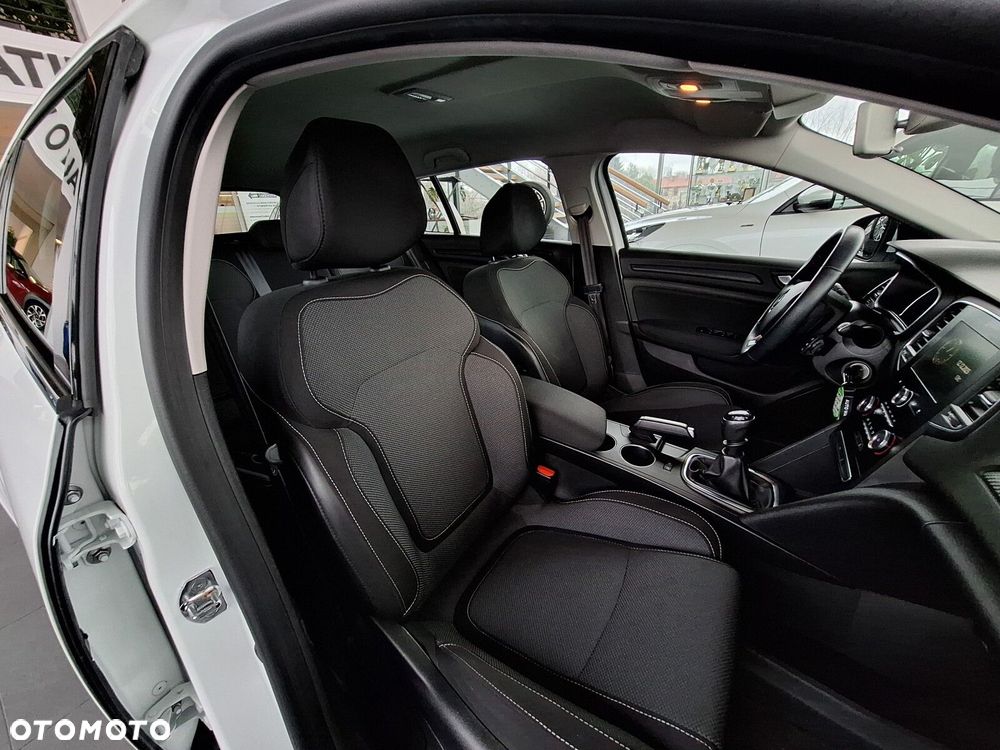 Renault Megane 1.5 Blue dCi Business - 17