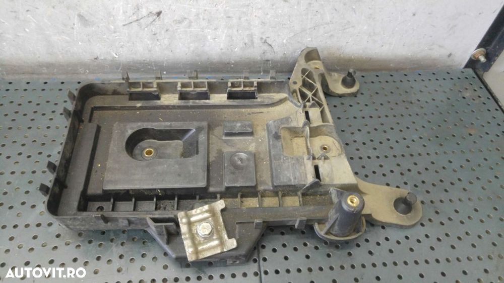 Suport baterie 2.0 tdi vw golf 5 plus 5m1 521 1k0915333c - 3