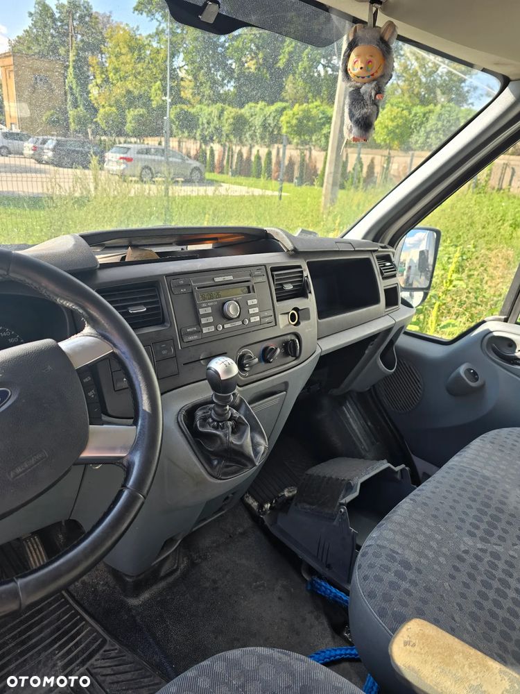 Ford Transit - 11