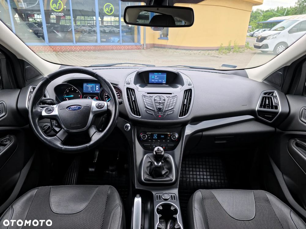 Ford Kuga 2.0 TDCi 2x4 Titanium - 6