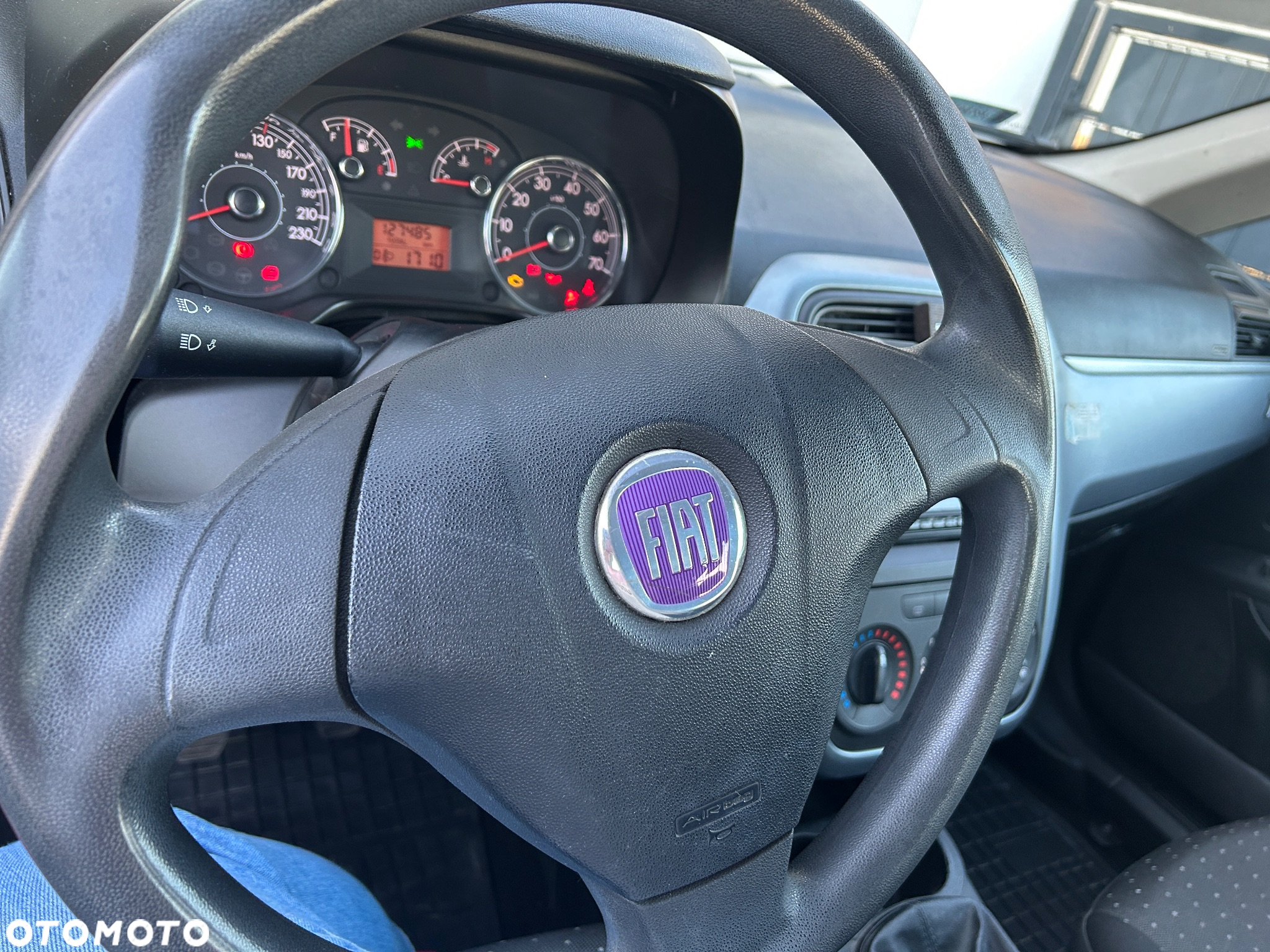 Fiat Grande Punto - 10