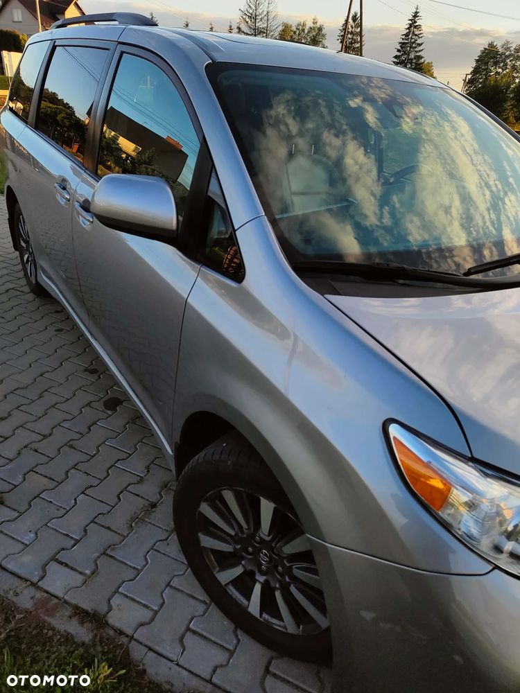 Toyota Sienna 3.5 V6 SE - 8