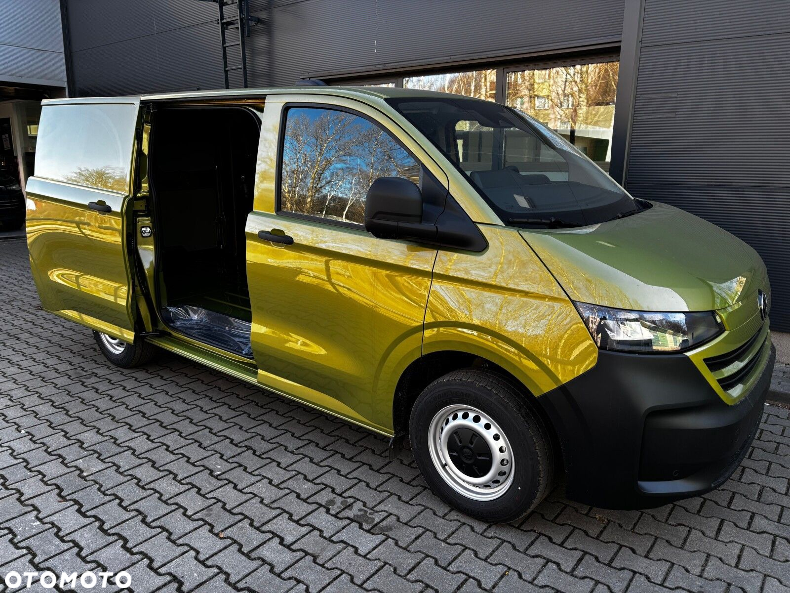 Volkswagen Transporter 2.0 TDI 150 KM 6-bm L1 - 40