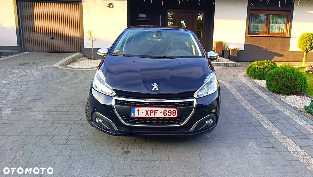 Peugeot 208 1.2 PureTech GPF Signature S&S - 8