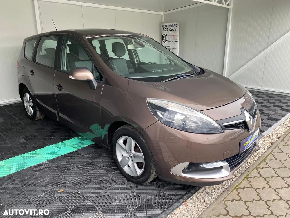 Renault Grand Scenic - 10
