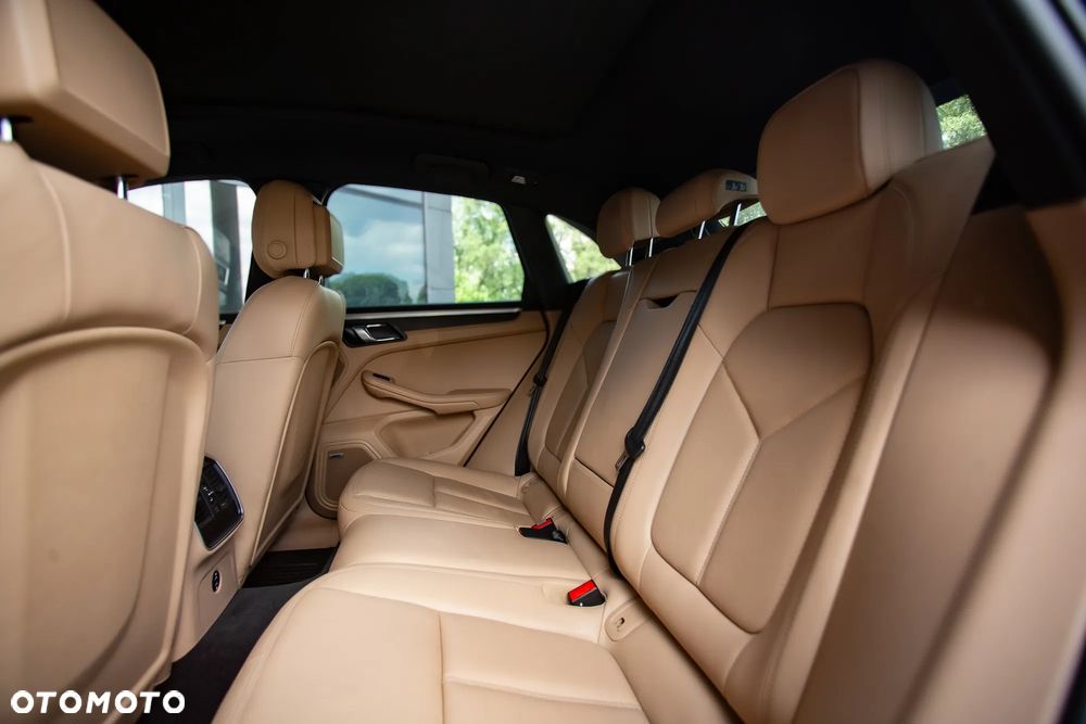 Porsche Macan T - 22