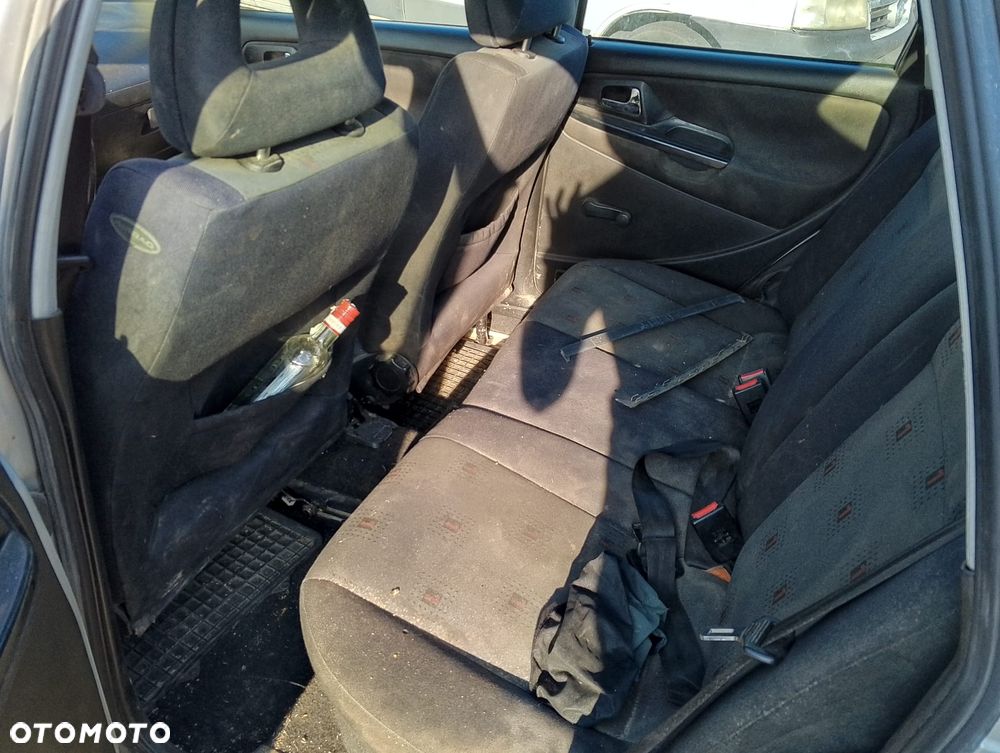 Seat Cordoba I FL (99-02r.) 1.9 TDI 89KM. Silnik AGR Skrzynia EKU lakier L1/LS7N.Cały na części. GWARANCJA !!!  Przód Tył Zestaw Komplet Drzwi Klapa Zderzak Błotnik Maska Grill Atrapa Szyba Pas Lampa Lusterko Boczki Fotel Kanapa Kokpit Deska Rozdzielcza Przełącznik Włącznik Sterownik Przewody Wiązka Instalacja Moduł Komputer Czujnik Listwa Pompa Alternator Wtryski Głowica Rozrusznik Kompresor Sprzęgło Dwumas Silnik Skrzynia ABS Klimatyzacji Paliwa Wspomagania Kolektor Turbina Przepustnica Zawór Chłodnica Koło Hak Belka Sanki Zawieszenie Mcpherson Półoś Amortyzator Wydech Tłumik Zacisk Most - 7