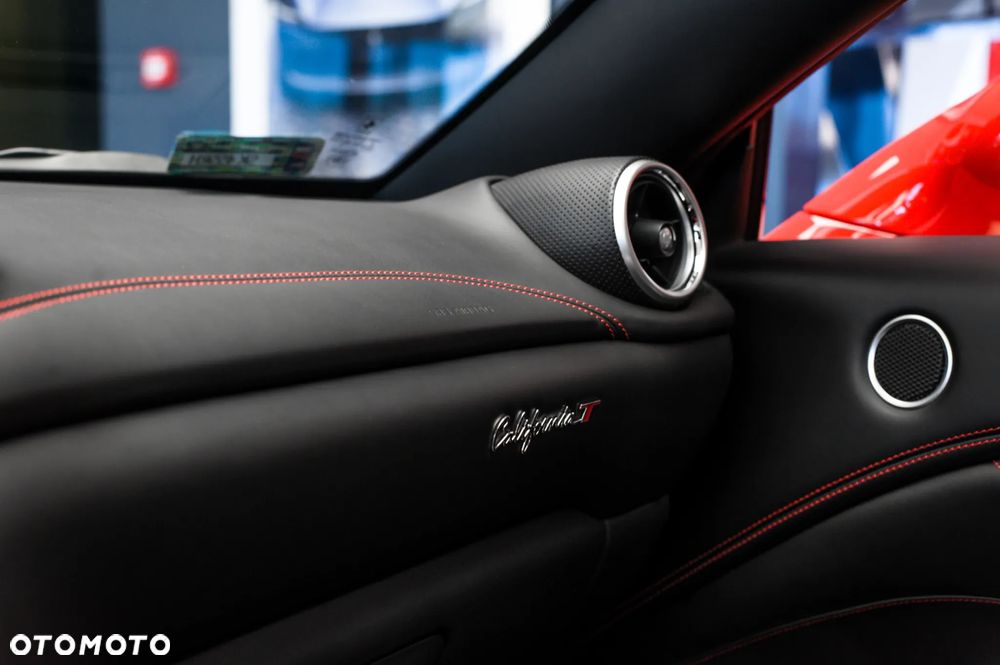 Ferrari California T - 29