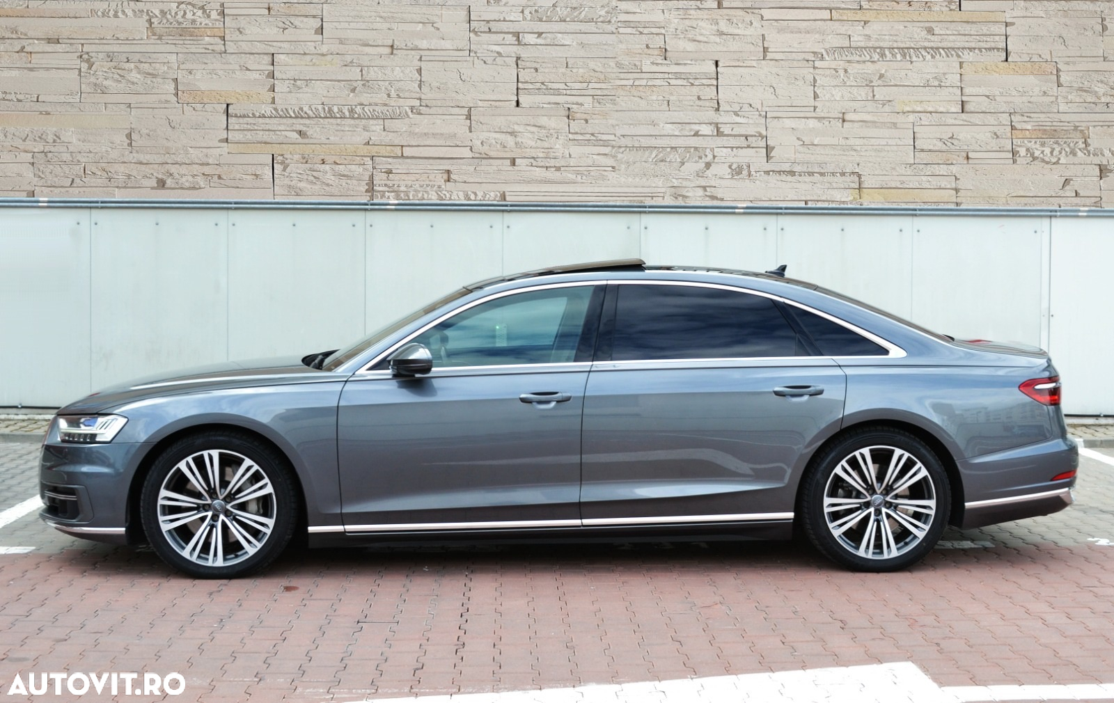 Audi A8 L 55 TFSI quattro tiptronic - 4