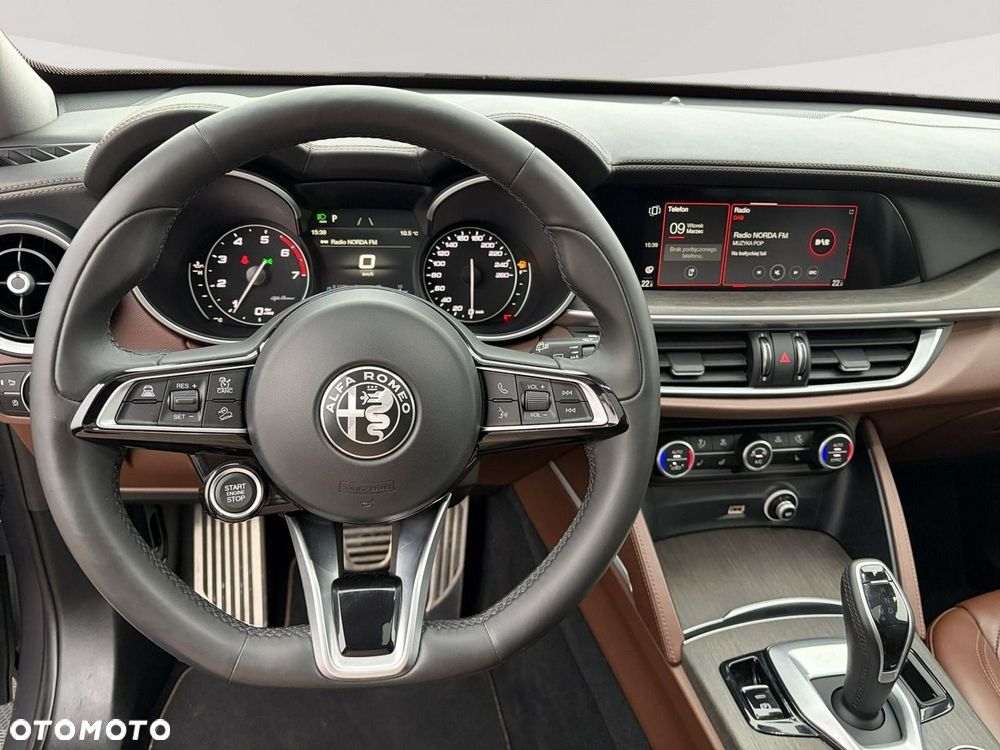 Alfa Romeo Stelvio 2.0 Turbo TI Q4 - 16