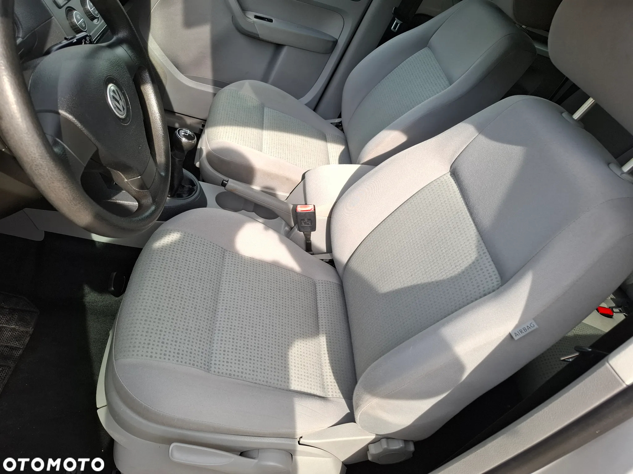 Volkswagen Caddy - 10