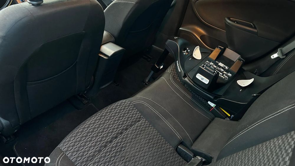 Opel Astra IV 1.6 CDTI Cosmo - 11
