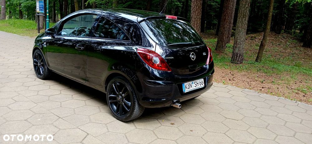 Opel Corsa 1.4 16V Edition 150 - 3