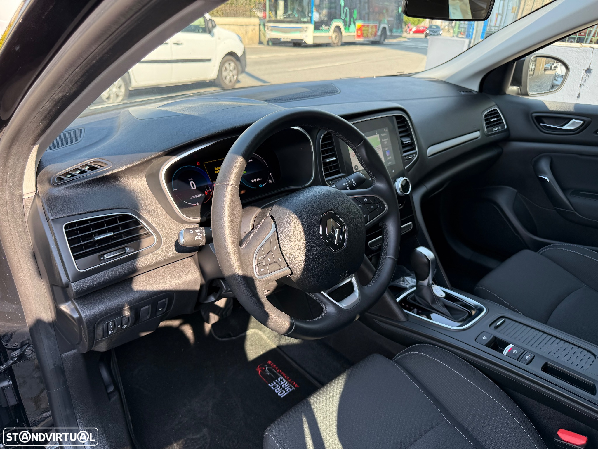 Renault Mégane 1.6 Plug-In Techno - 26