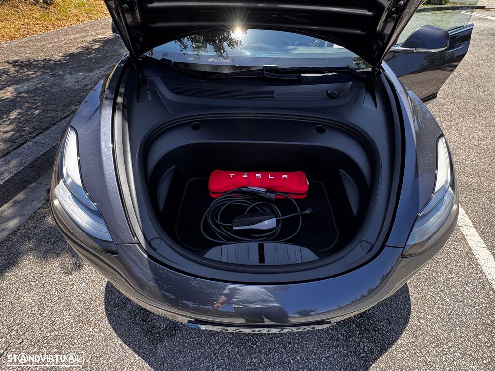 Tesla Model 3 - 16
