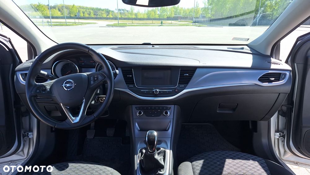 Opel Astra 1.4 T Enjoy - 11