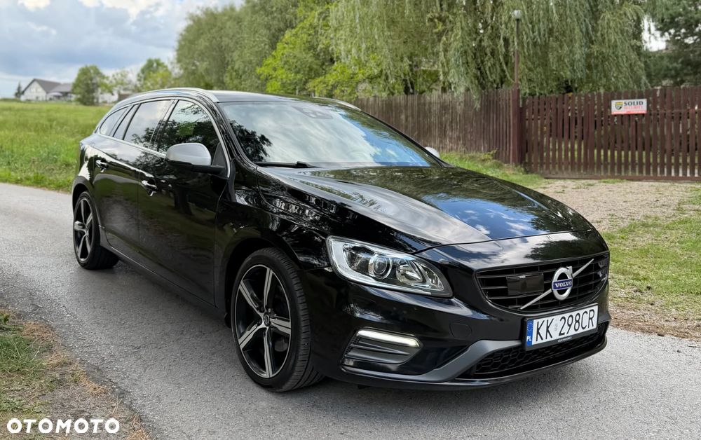 Volvo V60 D4 Geartronic R-Design - 4