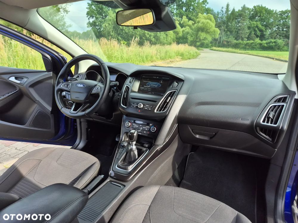 Ford Focus - 33