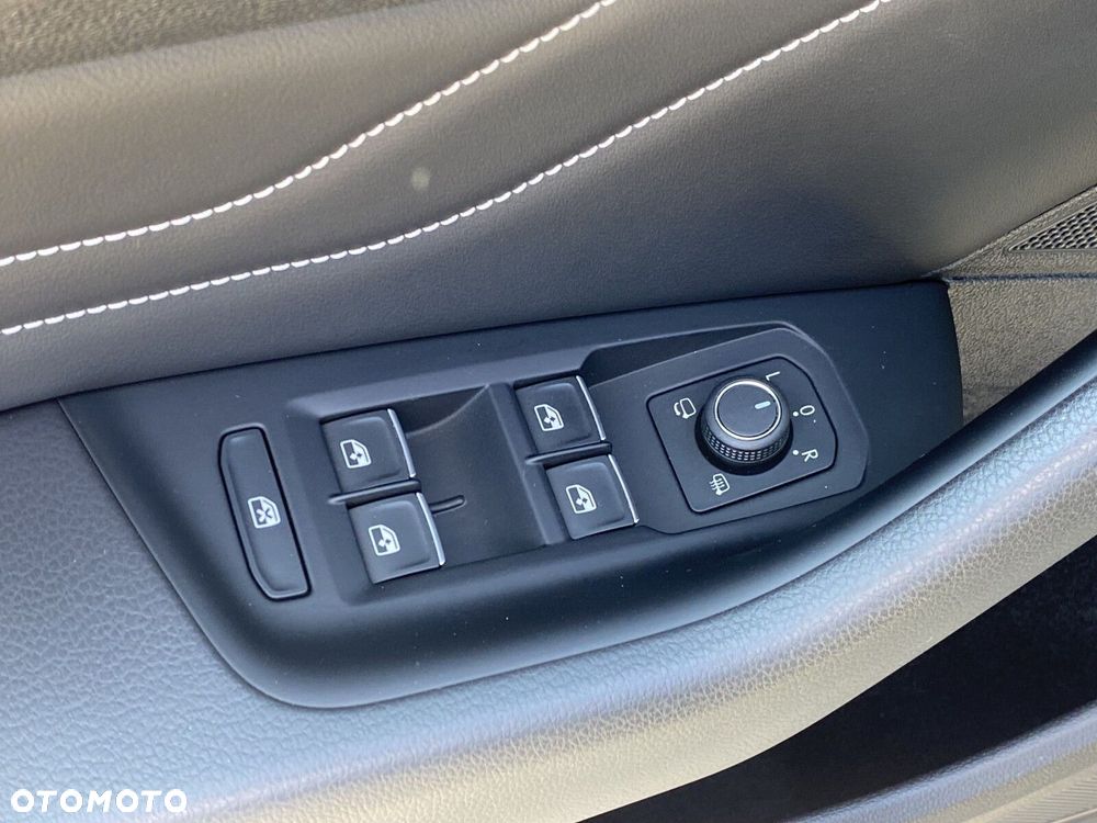 Volkswagen Passat - 10