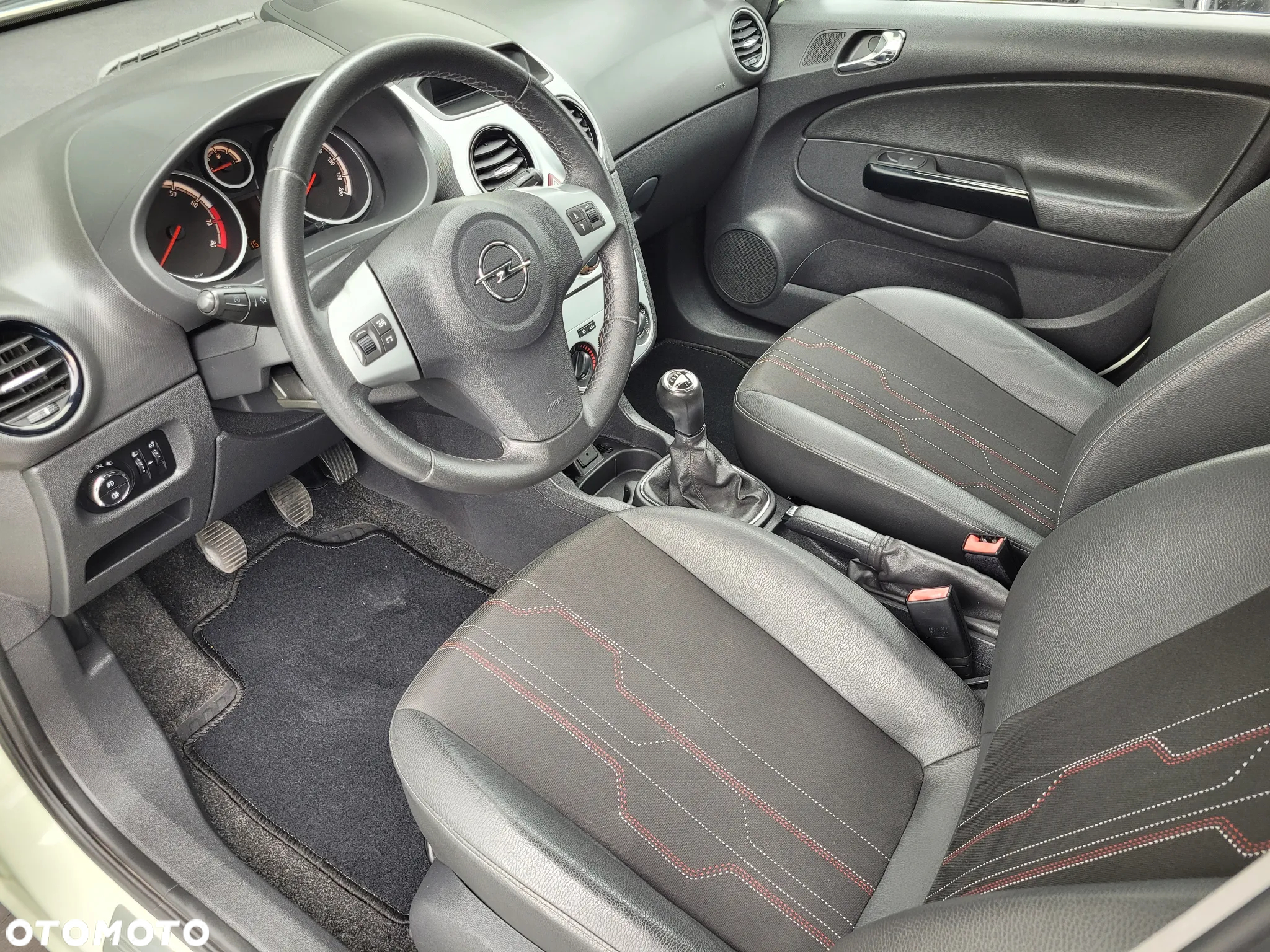 Opel Corsa 1.2 16V Edition 150 - 15