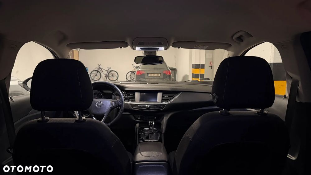 Opel Insignia 1.5 T Enjoy S&S - 10