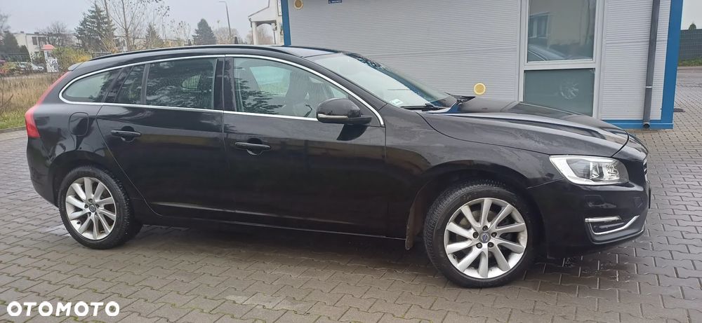 Volvo V60 D4 Summum - 24