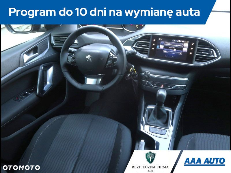 Peugeot 308 - 8