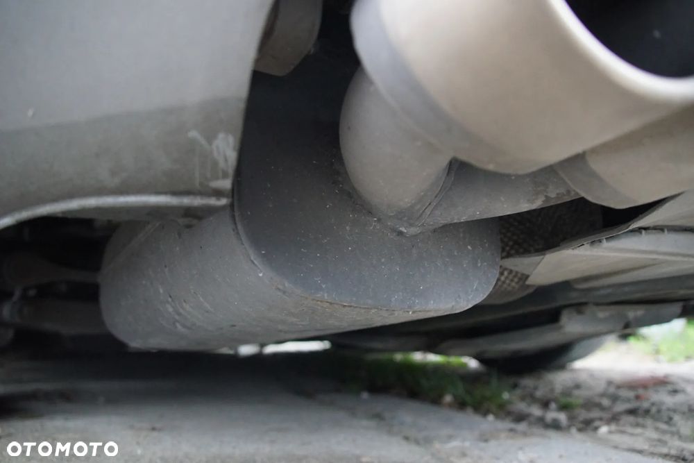 Auto na części 692106889 Audi A8L A8 long 4.2 MPI BGK skrzynia HKT lakier LY7G lampa lampy wydech ulter drzwi maska zderzak pas przedni panel mmi deska skrzynia dół silnika błotnik - 14