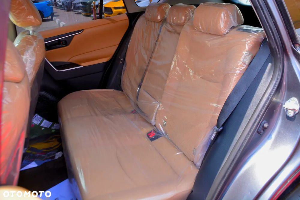 Toyota RAV4 - 9