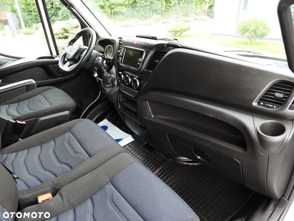 Iveco DAILY 35S18 PLANDEKA 10 PALET WEBASTO TEMPOMAT NAWIGACJA LEDY KLIMATYZACJA  180KM - 40